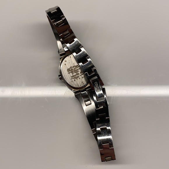 Seiko | Women’s Diamond & Mother of Pearl Watch - Picture 5 of 6